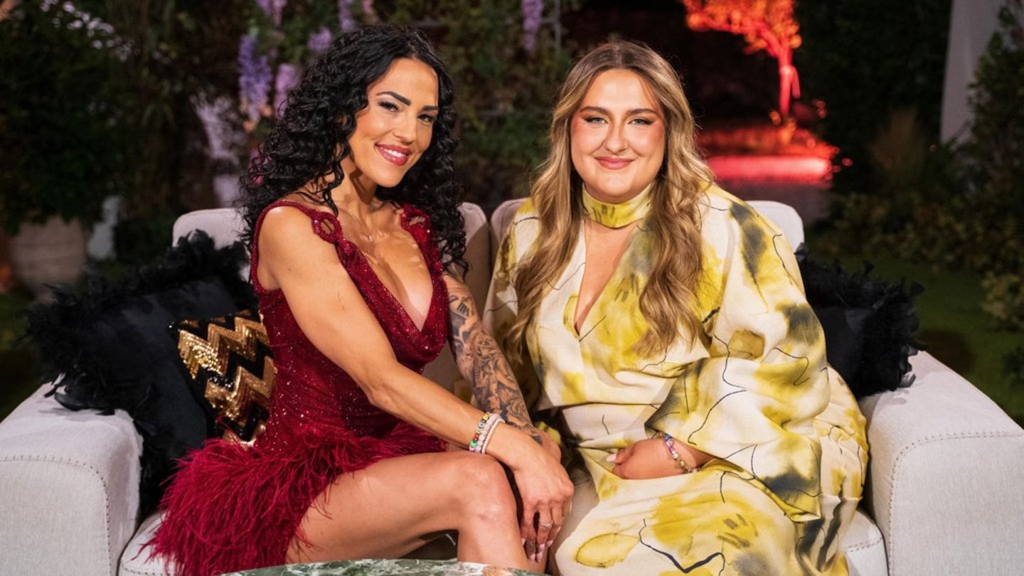 Selfiesandra (r.) steht Single-Lady Elena Miras bei "Make Love, Fake Love" mit Rat und Tat zur Seite.