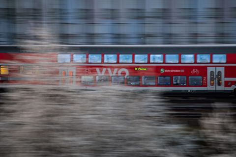 Die Verkehrsverbünde VVO und ZVON wollen zum 1. Januar 2026 zum neuen Verkehrsverbund Ostsachsen (ZVVO) fusionieren (Archivbild)