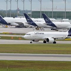 Die Lufthansa muss vor Gericht eine Niederlage hinnehmen (Archivbild) Foto: Malin Wunderlich/dpa