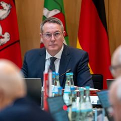 Erst berieten die Länder unter sich, dann ging es ins Kanzleramt. Foto: Michael Kappeler/dpa