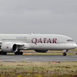 Der "Dreamliner" hat dem US-Hersteller vor allem viele Probleme bereitet. Im Flugzeug selbst sind die Plätze 40A und 40K, die den Gästen wenig Freude machen. Auch die Plätze 28B und 27J haben schlechte Aussichten, sind aber streng genommen keine Fensterplätze, denn in dieser Reihe fehlen die ganz äußeren Sitze 