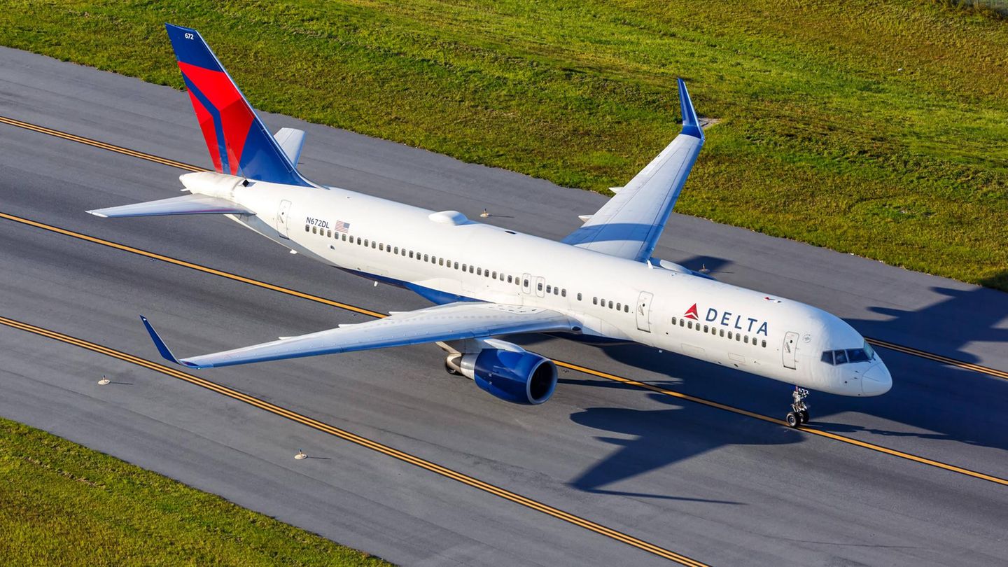 17A ist der Platz des Anstoßes: Bei Delta Airlines hat dieser Fenstersitz kein Fenster. Auch bei den Sitzen 22A und 22F ist die Sicht nach draußen arg eingeschränkt 
