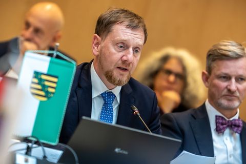 Sachsens Ministerpräsident Michael Kretschmer fordert mehr Tempo bei der Umsetzung von Reformen. Foto: Michael Kappeler/dpa