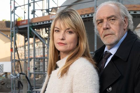 In "Der Zürich-Krimi: Borchert und der Schlüssel zum Mord" ermitteln Dominique Kuster (Ina Paule Klink) und Thomas Borchert (C