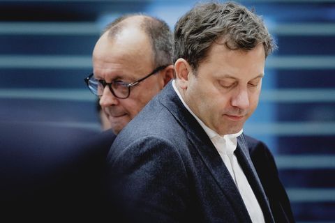 Kanzler Friedrich Merz und Vizekanzler Lars Klingbeil: Das Rentendebakel muss Folgen haben