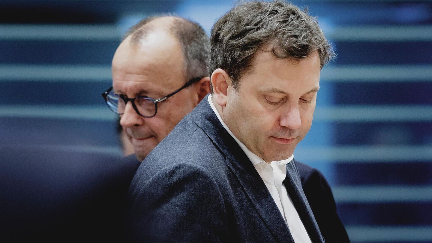 Kanzler Friedrich Merz und Vizekanzler Lars Klingbeil: Das Rentendebakel muss Folgen haben
