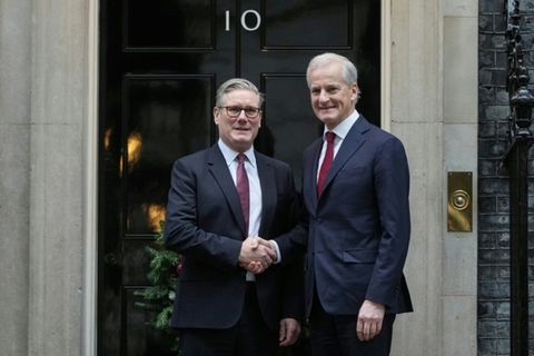 Premier Starmer (l.) und Regierungschef Gahr Störe