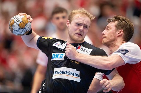 Nationalspieler Matthes Langhoff war bester Werfer der Füchse bei Kolstad. (Archivbild) Foto: Bo Amstrup/Ritzau Scanpix Foto/dpa