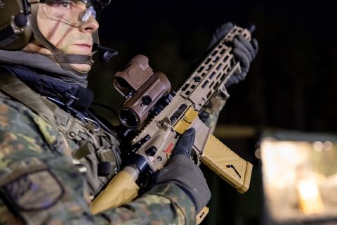 Bundeswehr erhält neues Sturmgewehr G95 Foto: Daniel Karmann/dpa