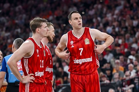 Münchens Johannes Voigtmann stemmte sich gegen die nächste EuroLeague-Niederlage. Foto: Harry Langer/dpa