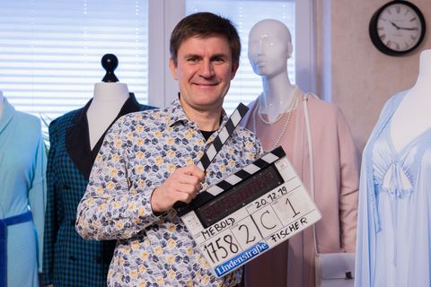 Er hat rund 150 Requisiten der früheren Kultserie gesammelt. Foto: Rolf Vennenbernd/dpa