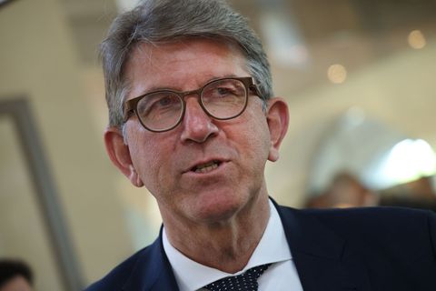 Kulturstaatsminister Wolfram Weimer stellt sich den Fragen im aktuellen "ttt-Talk".