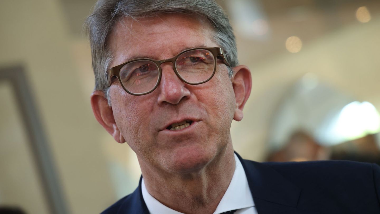 Kulturstaatsminister Wolfram Weimer stellt sich den Fragen im aktuellen "ttt-Talk".