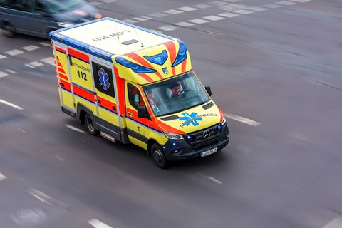 Die Polizei geht zunächst von einem Unfall aus. (Symbolbild) Foto: Jan Woitas/dpa