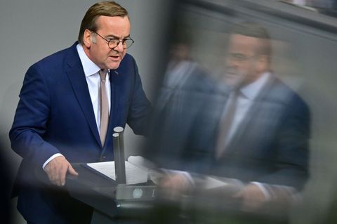 Verteidigungsminister Pistorius warb vor der Abstimmung im Bundestag für das neue Wehrdienstgesetz. Foto: Sebastian Christoph Go