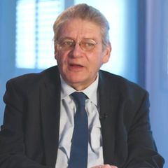 "Er bleibt mein Sohn": Vater erlebt Prozess gegen mutmaßlichen Mehrfachmörder