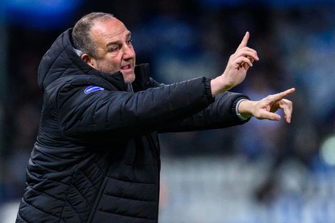 Frank Schmidt will nun seine Mannschaft zum Sieg gegen Freiburg peitschen. (Archivbild). Foto: Tom Weller/dpa