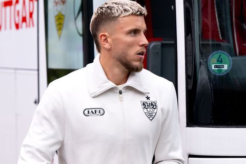 Ob Ermedin Demirovic noch vor Weihnachten sein Comeback gibt, ist offen. (Archivbild) Foto: Sven Hoppe/dpa