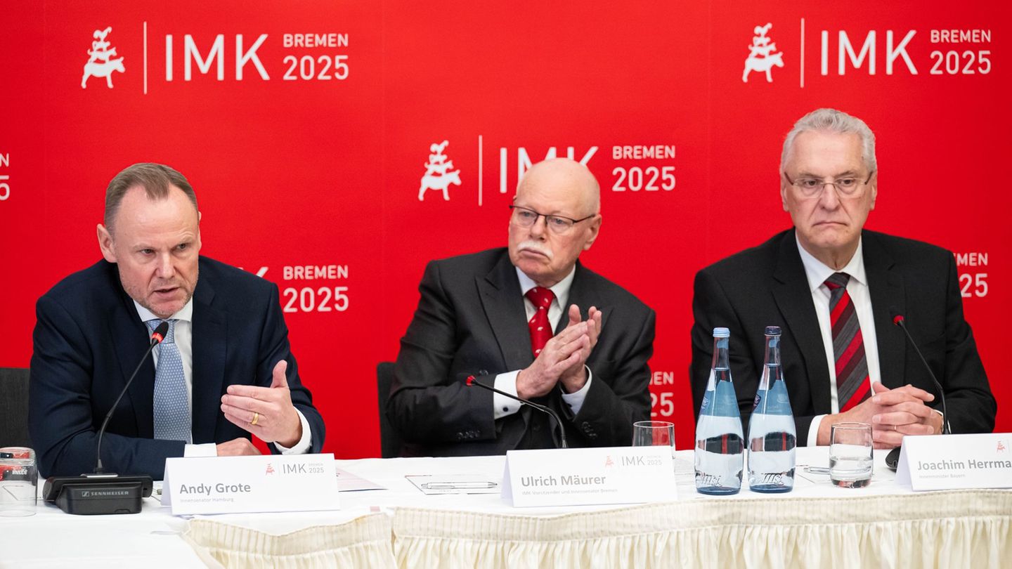 Für den Gastgeber, Bremens langjährigen Innensenator Ulrich Mäurer (SPD), war es die letzte Innenministerkonferenz. Foto: Sina S