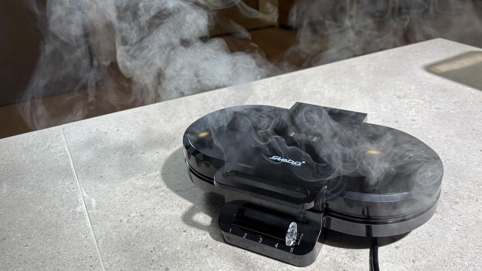 Steba Doppel-Waffeleisen: Starke Rauchentwicklung beim Backen