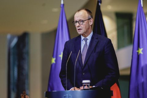 Kanzler Merz bei einer Pressestunde nach Beschluss des Rentenpakets