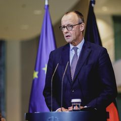 Kanzler Merz bei einer Pressestunde nach Beschluss des Rentenpakets