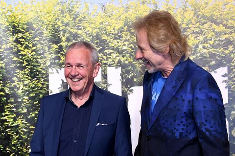 Die beiden Moderatoren Fritz Egner und Thomas Gottschalk verbindet eine lange Freundschaft. (Archivbild) Foto: Britta Pedersen/d