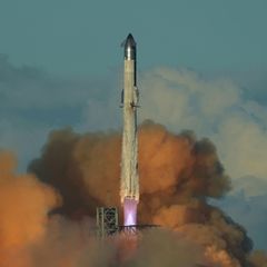 SpaceX soll Investoren einen Börsengang in Aussicht gestellt haben. (Archivbild) Foto: Eric Gay/AP/dpa