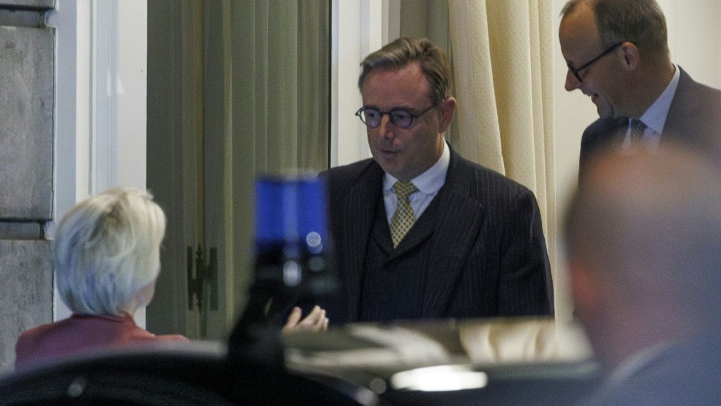 Merz mit de Wever und von der Leyen in Brüssel (v.r.)