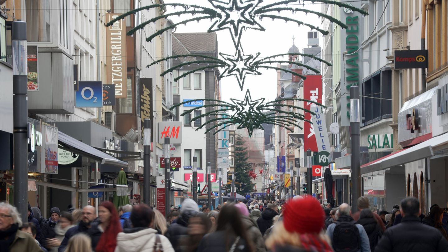 Das Weihnachtsgeschäft ist für den Einzelhandel eine besonders wichtige Zeit. (Symbolbild) Foto: Thomas Frey/dpa