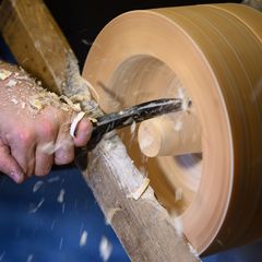 Junge Leute sollten sich früher und intensiver um einen Ausbildungsplatz bemühen. (Symbolbild) Foto: Hendrik Schmidt/dpa