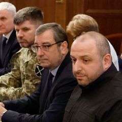 Die USA und die Ukraine beraten weiter über Eckpunkte eines Friedensplans. (Archivbild) Foto: Terry Renna/AP/dpa