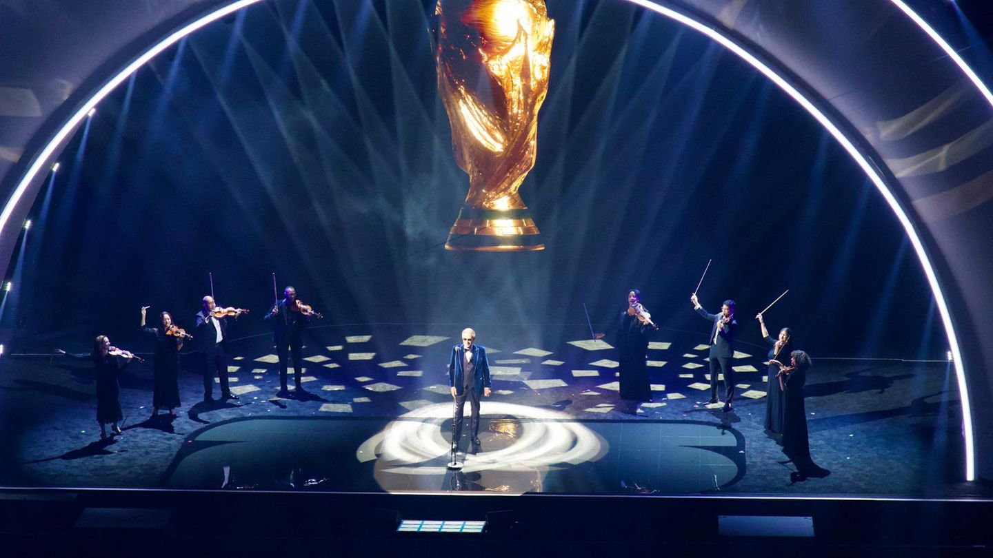 Musikalisch fuhr die Fifa ebenfalls auf. So trat etwa Andrea Bocelli auf