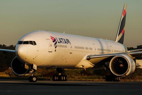 Verletzt wurde bei dem Vorfall niemand, teilte die Fluggesellschaft LATAM mit. (Archivbild) Foto: Fepesil/TheNEWS2 via ZUMA Wire