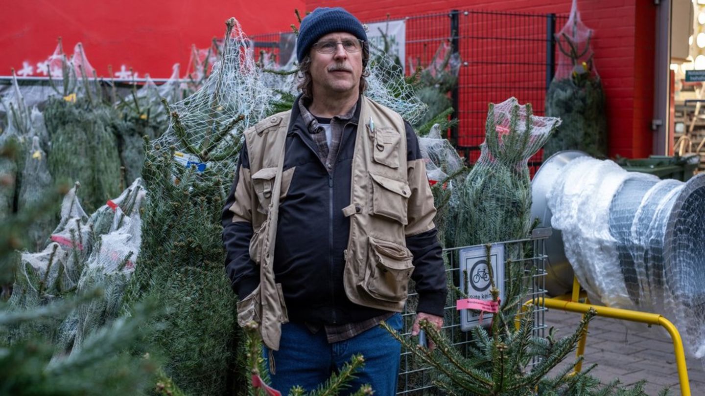 Bjarne Mädel in der Titelrolle der Weihnachtskomödie "Prange - Man ist ja Nachbar".