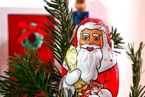 Ein Dieb vergreift sich an den Nikolausgeschenken zweier Jungs im Landkreis Ammerland. (Symbolbild) Foto: Hendrik Schmidt/dpa