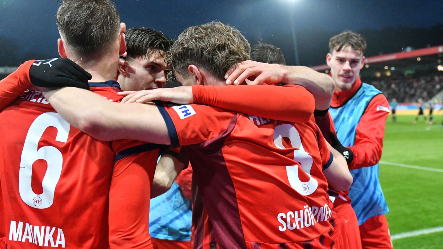 Fu-ball-Bundesliga-Heidenheim-setzt-n-chstes-Ausrufezeichen-im-Abstiegskampf