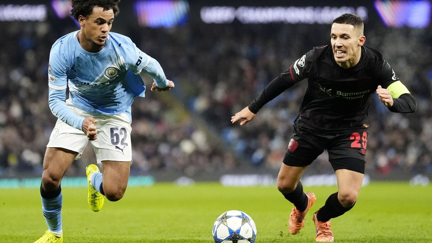 Bayer vermisst Alejandro Grimaldo (r) schmerzlich. (Archivbild) Foto: Nick Potts/PA Wire/dpa