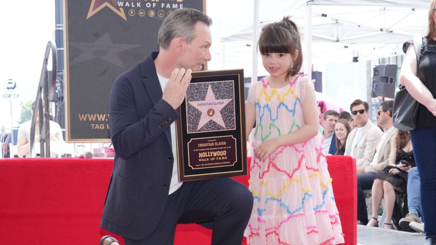 Christian Slater mit seiner Tochter Lena im Juni 2025.