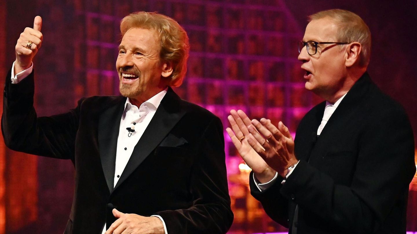 Thomas Gottschalk verabschiedet sich vom TV-Bildschirm am Samstagabend. (Handout) Foto: Julia Feldhagen/RTL/dpa