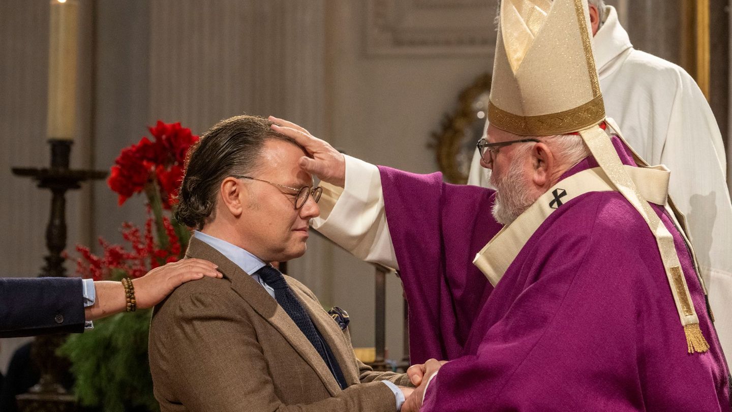 Als einer von mehr als 50 Firmlingen ließ sich Hilko Denekas von Erzbischof Kardinal Reinhard Marx in der Münchner Kirche St. Mi