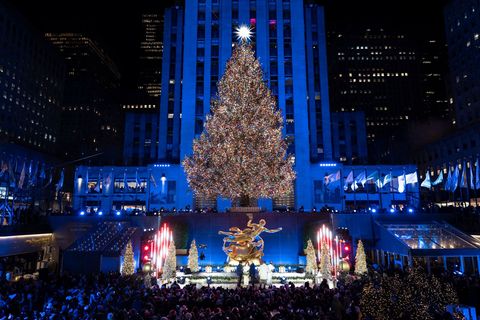 Der aktuelle Weihnachtsbaum am Rockefeller Center in Manhattan: Mehr als 20 Meter hoch und geschmückt mit über 50.000 LEDs marki