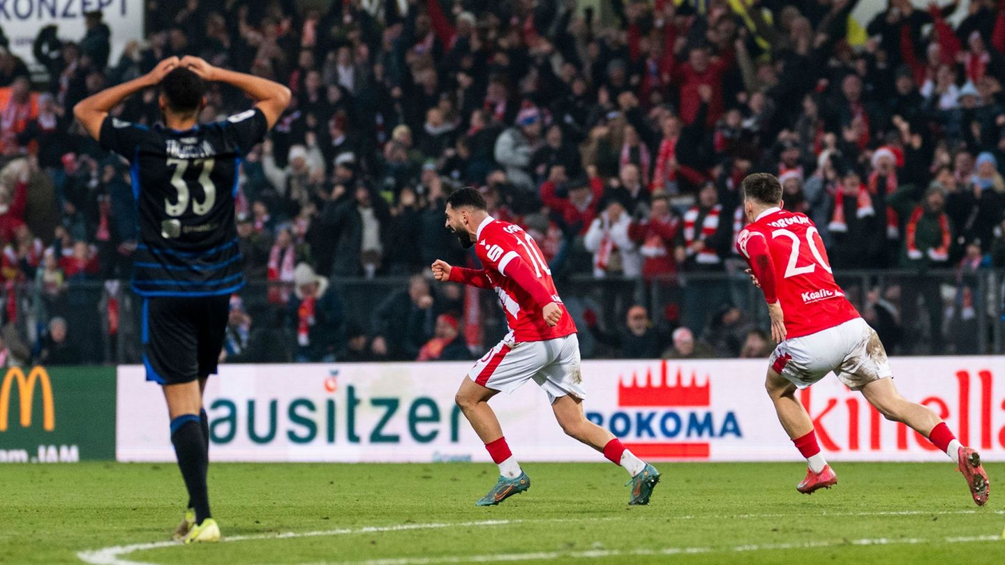 Cigerci verwandelte das Stadion mit seinem Treffer in ein Tollhaus. Foto: Julius Frick/dpa