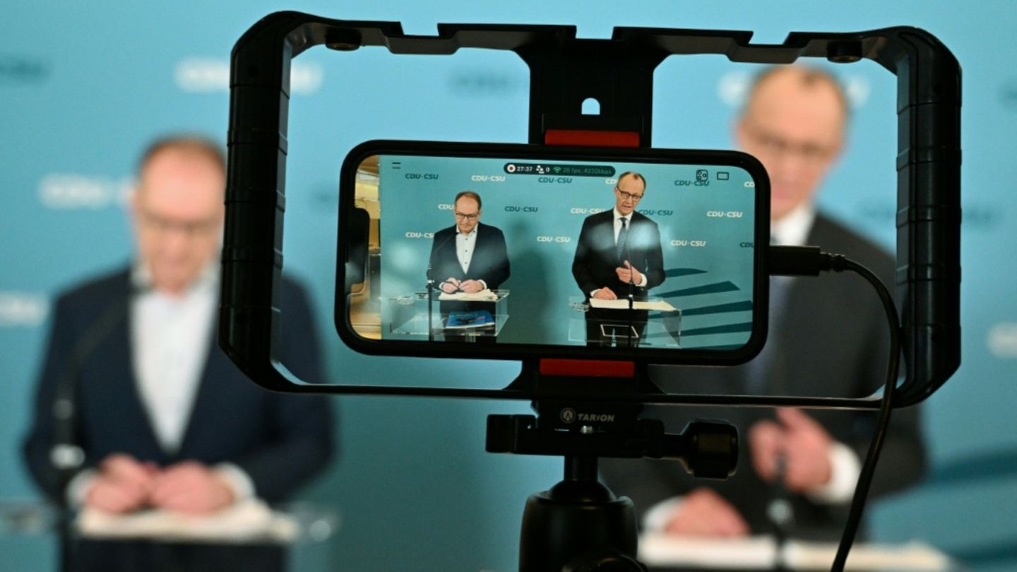 Merz bei Pressekonferenz