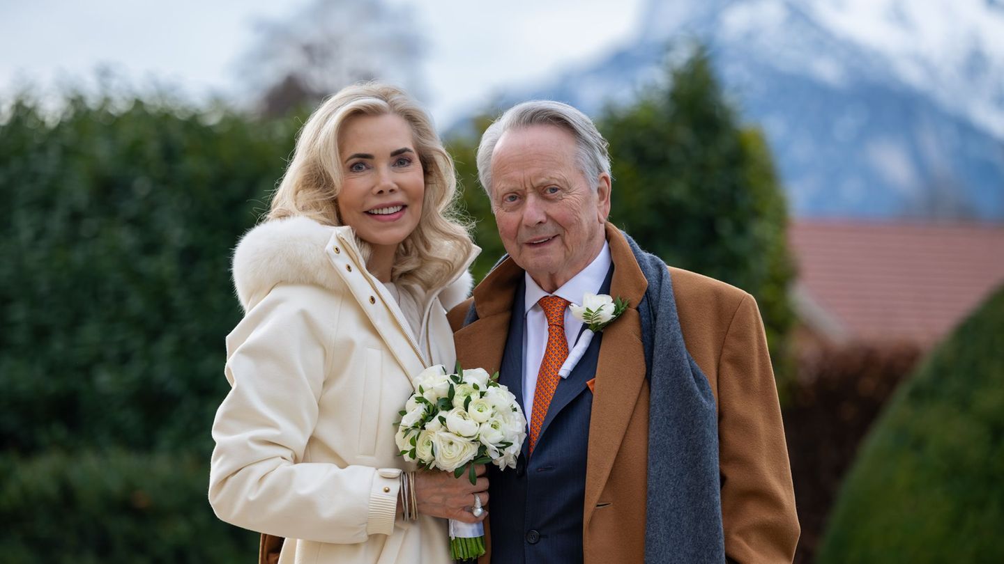 Gabriela zu Leiningen und Wolfgang Porsche haben geheiratet. Foto: Albert Moser/Porsche/dpa