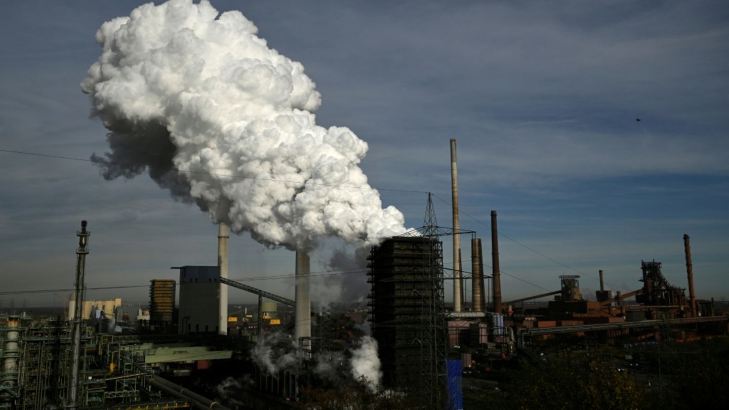 Stahlwerkskomplex in Duisburg