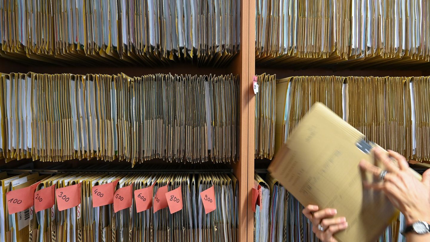 Bürokratieabbau? In Mecklenburg-Vorpommern ist die Zahl der Gesetze weiter gewachsen. (Symbolbild) Foto: Arne Dedert/dpa