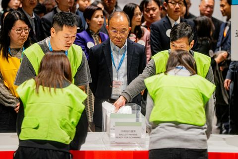 Stimmauszählung in Hongkong