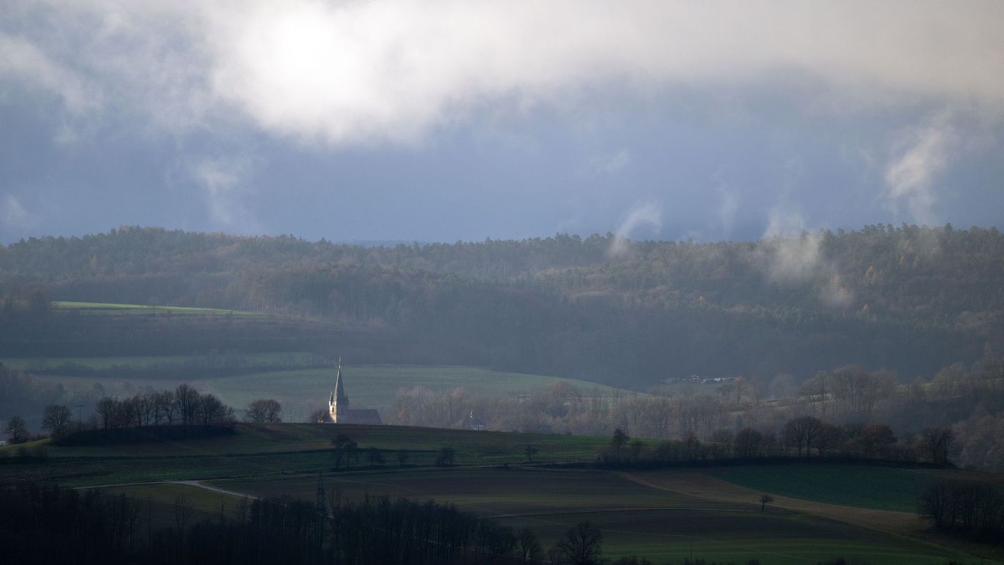 Schnee sehen die Bayern vorerst keinen. Foto: Pia Bayer/dpa