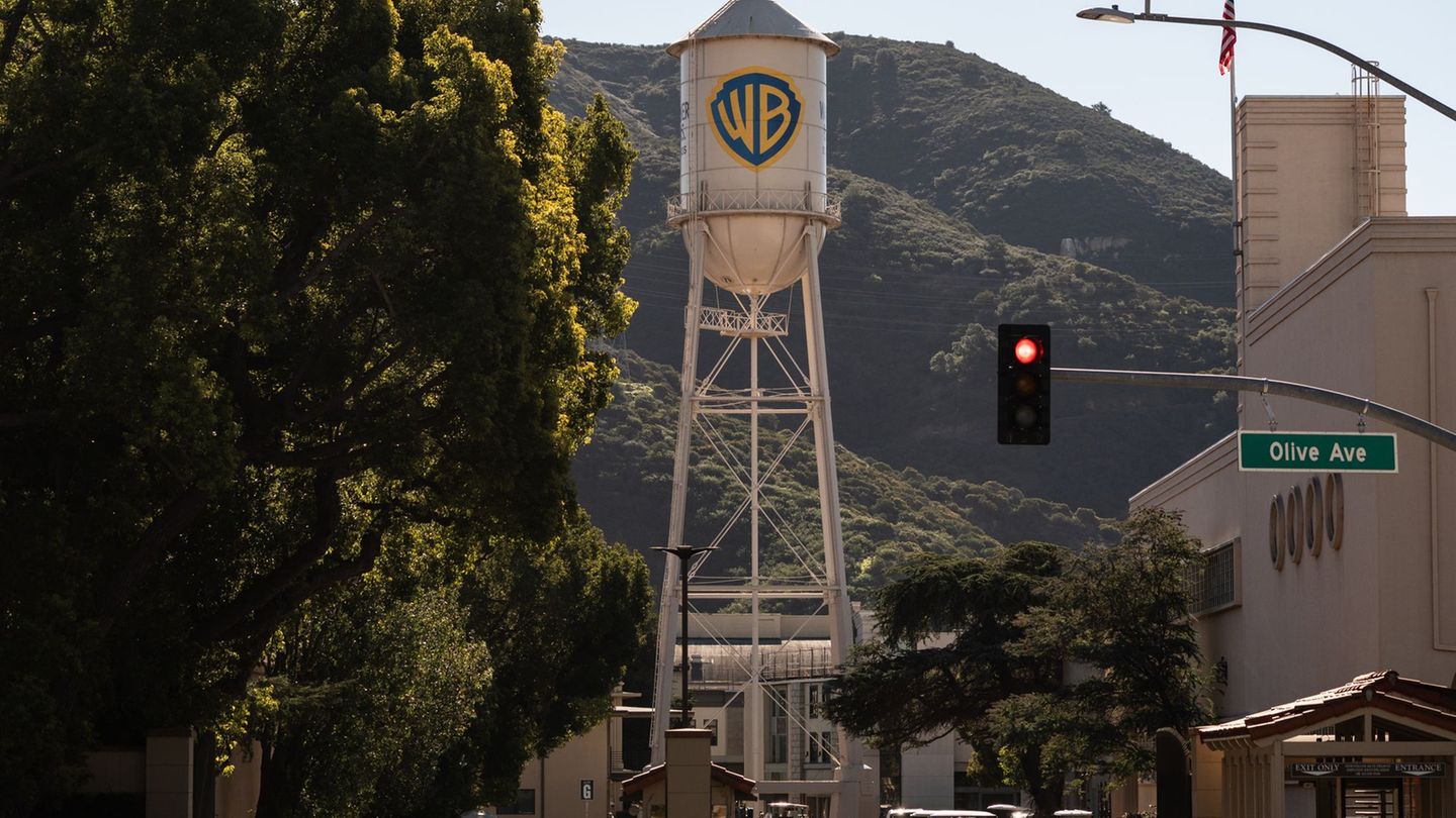 Warner Brothers ist ein Hollywood-Urgestein. (Archivbild) Foto: Jae C. Hong/AP/dpa